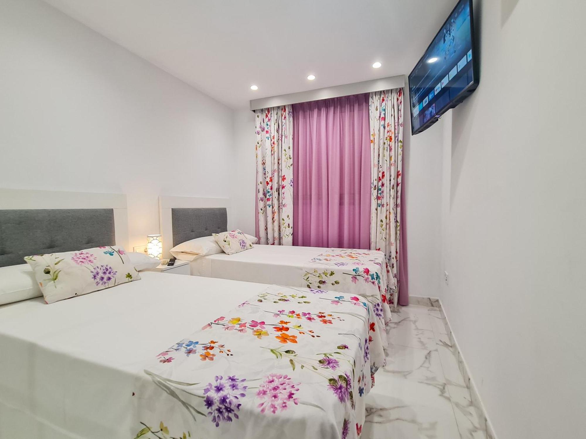 Apartamento Edificio Astoria Benidorm Ngoại thất bức ảnh