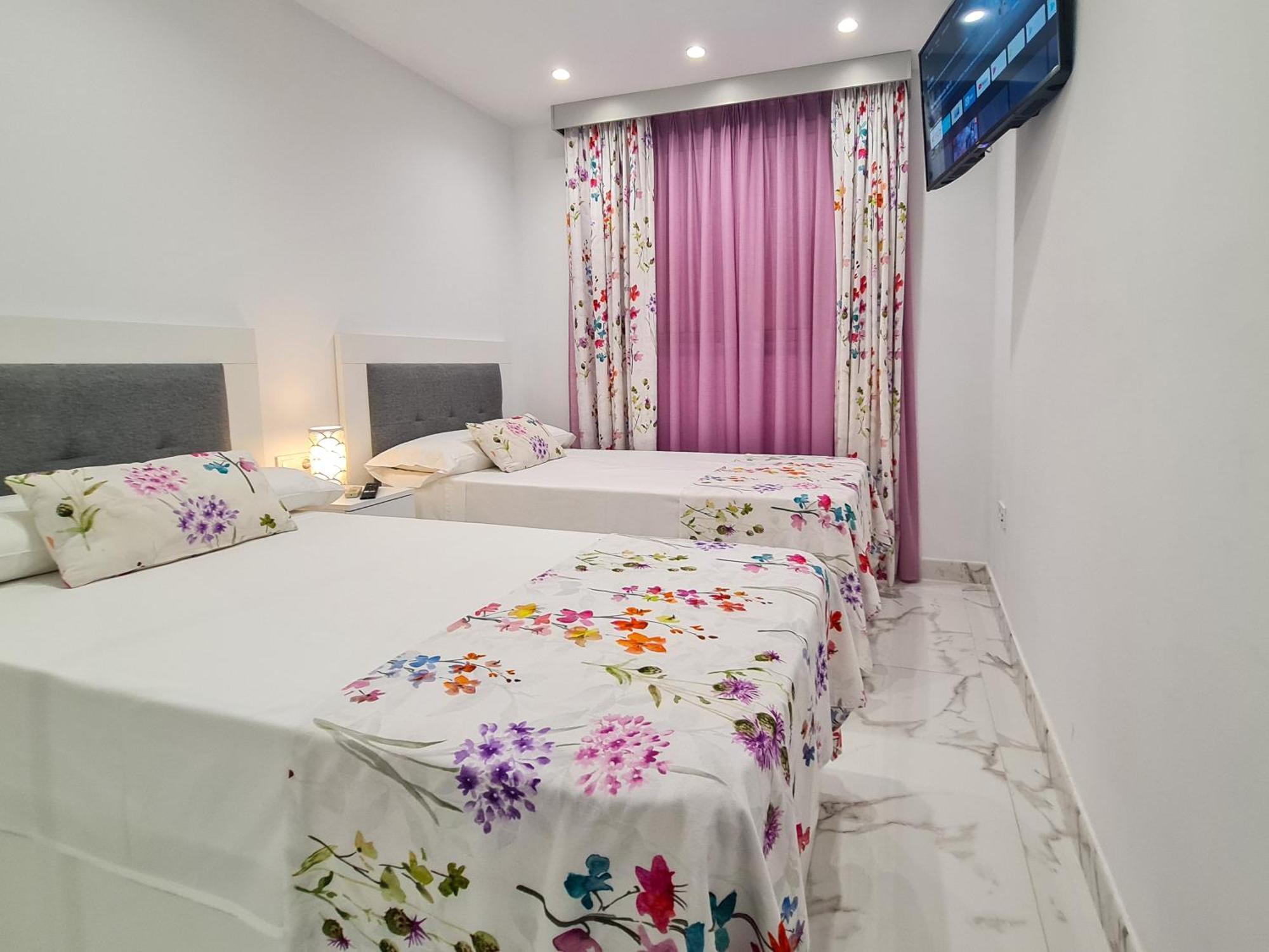 Apartamento Edificio Astoria Benidorm Ngoại thất bức ảnh